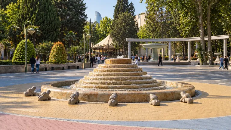 איור AI: מזרקה בכיכר המזרקות